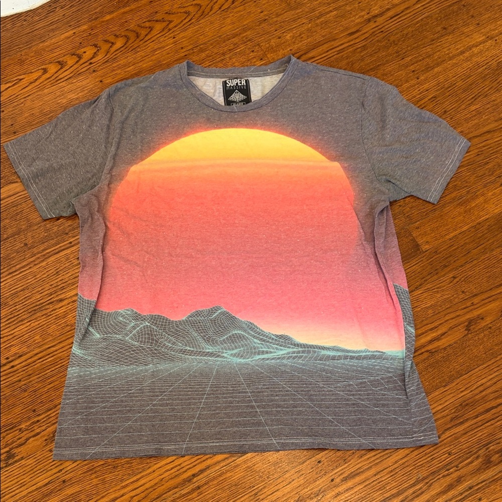 🌅 Super Massive Graphic Sunset T-Shirt | Men’s XL | Laid-Back & Bold